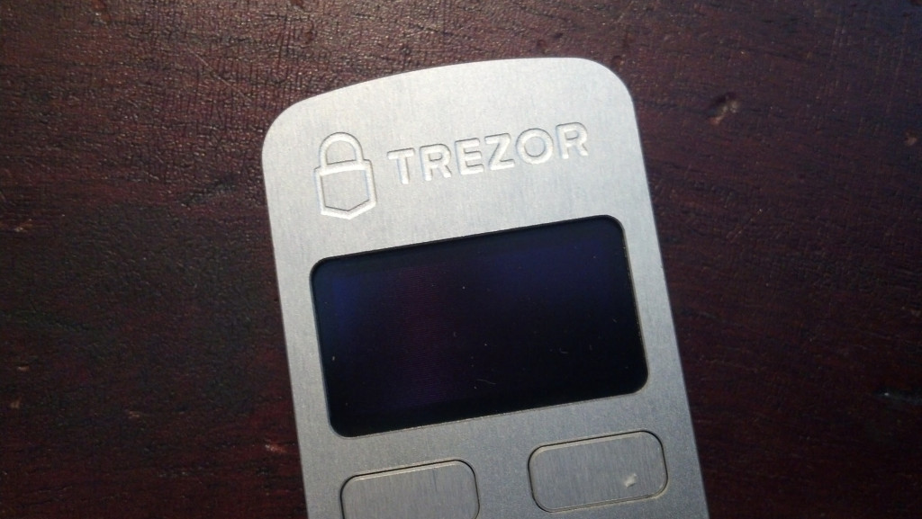 Trezor_front_detail